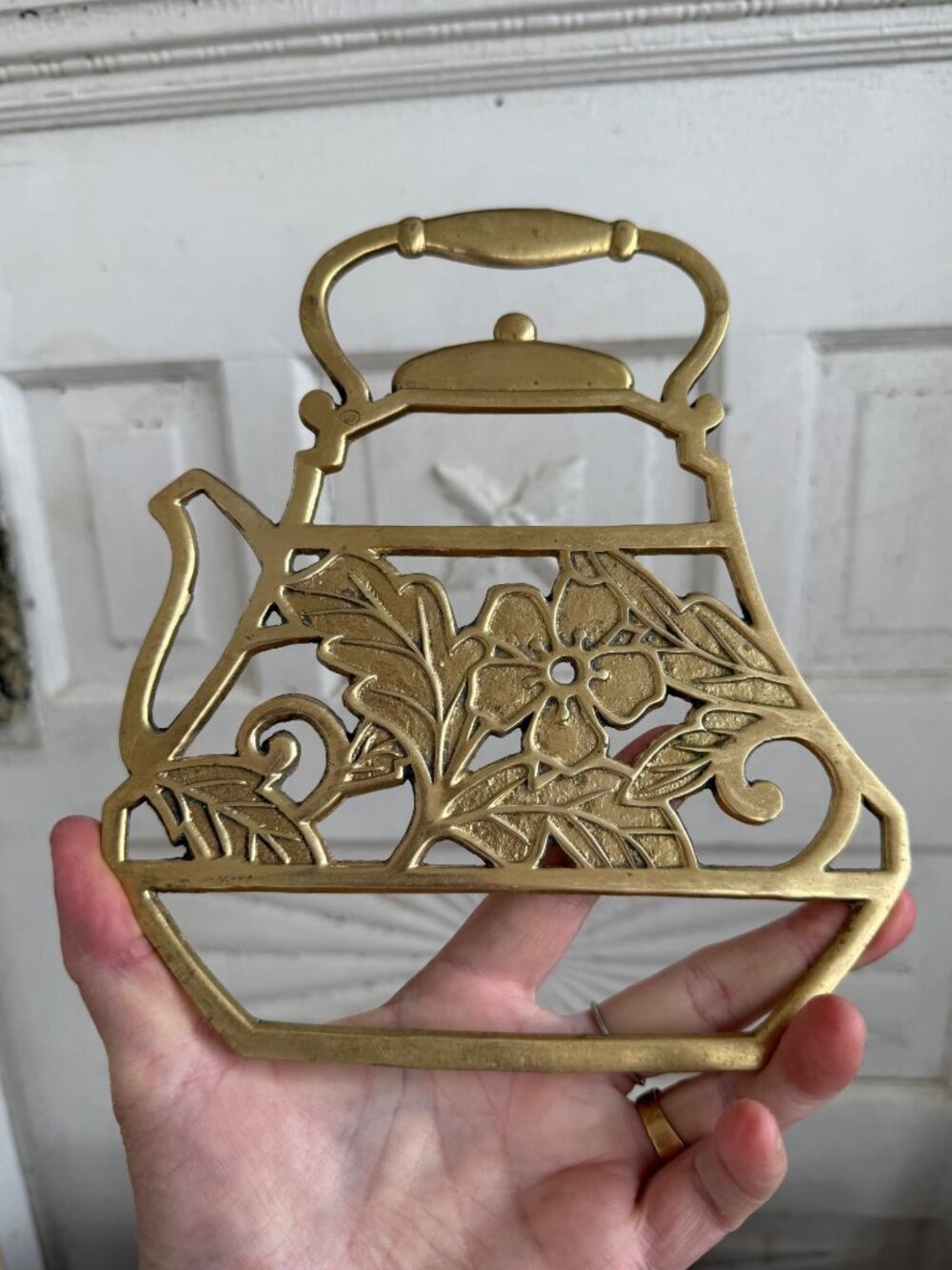Vintage 70s Brass Trivet Hot Plate Floral Teapot Shaped Kitchen Decor - Picture 4 of 6